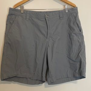 Columbia Shorts Sz 36 Waist 8” Length EUC